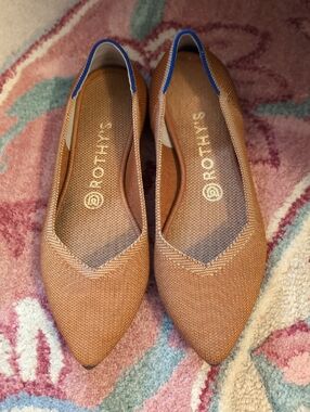 Rothy's Pointed Knit Flat in Cinnamon with Blue Trim